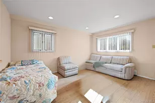 39 Stauber Dr, Plainview, NY 11803 - Photo 18
