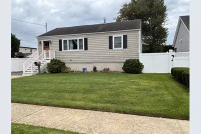 120 Lincoln Place, Massapequa, NY 11758 - Photo 2