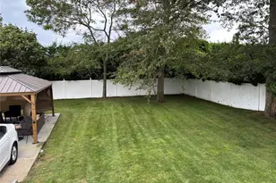 120 Lincoln Pl, Massapequa, NY 11758 - Photo 18