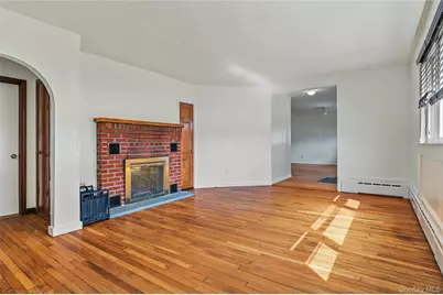 930 Tooker Avenue, West Babylon, NY 11704 - Photo 6