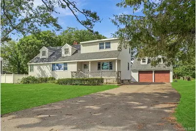 930 Tooker Avenue, West Babylon, NY 11704 - Photo 2
