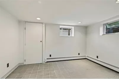 930 Tooker Avenue, West Babylon, NY 11704 - Photo 22