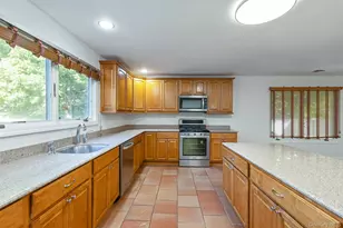 37 W Woodside Ave, Patchogue, NY 11772 - Photo 16