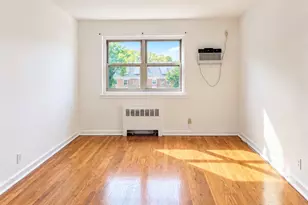 69-38 Kissena Blvd, Flushing, NY 11367 - Photo 4