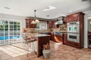 12 Brooktree Ct, Bohemia, NY 11716 - Photo 8