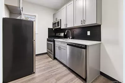 681 E 240th Street, Bronx, NY 10470 - Photo 10