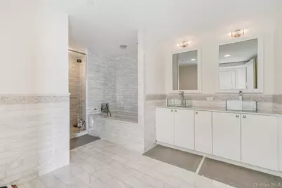 1 Renaissance Square #37B, White Plains, NY 10601 - Photo 20