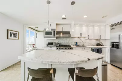 1 Renaissance Square #37B, White Plains, NY 10601 - Photo 8