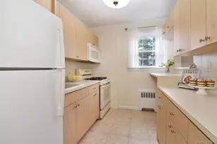 741 N Broadway, Hastings on Hudson, NY 10706 - Photo 6