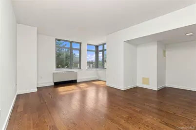 40-26 College Point Boulevard #8N, Flushing, NY 11354 - Photo 4