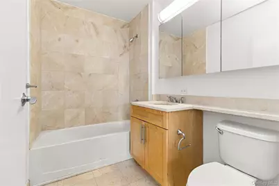 40-26 College Point Boulevard #8N, Flushing, NY 11354 - Photo 16