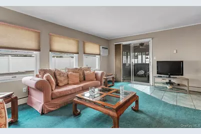 7 Eve Lane, Levittown, NY 11756 - Photo 10