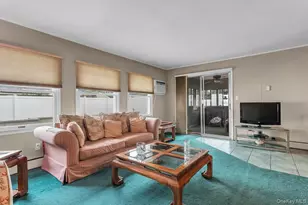7 Eve Ln, Levittown, NY 11756 - Photo 10