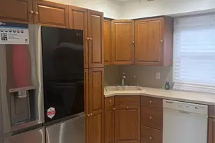 224 E Pennywood Ave, Roosevelt, NY 11575 - Photo 4