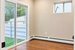 459 Roquette Ave, Floral Park, NY 11001 - Photo 8