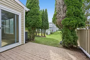 65 Eric Dr, Middle Island, NY 11953 - Photo 32