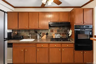 333 E Broadway #2K, Long Beach, NY 11561 - Photo 4