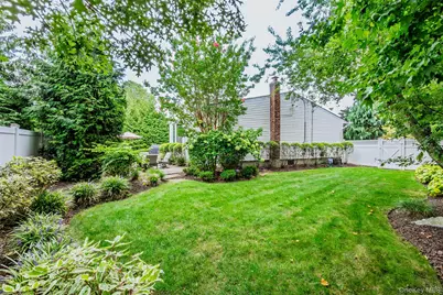 1875 Julian Lane, Merrick, NY 11566 - Photo 44