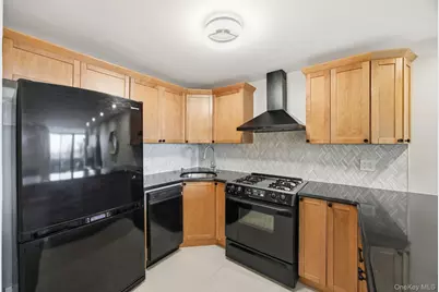 84-62 Austin Street #C3, Kew Gardens, NY 11415 - Photo 4