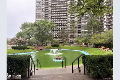 2 Bay Club Drive #10M, Bayside, NY 11360 - Photo 2