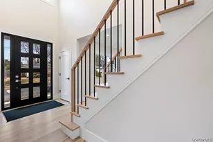 35 Main Pkwy, Plainview, NY 11803 - Photo 2