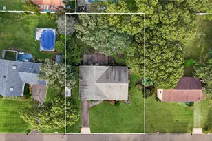 9 Groton Ln, Coram, NY 11727 - Photo 2