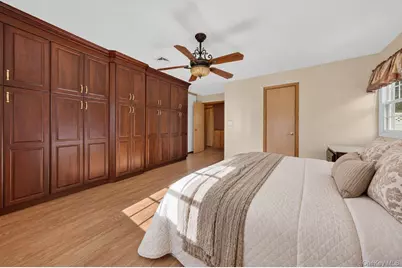 9 Groton Lane, Coram, NY 11727 - Photo 22