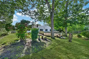 9 Groton Ln, Coram, NY 11727 - Photo 34