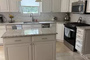 26 Layton Ln, Centereach, NY 11720 - Photo 6