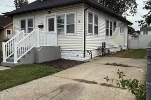 122 Dehnhoff Ave, Freeport, NY 11520 - Photo 2