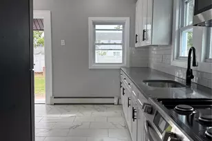 122 Dehnhoff Ave, Freeport, NY 11520 - Photo 8