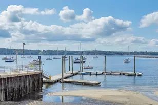 23 Barry Dr, Glen Cove, NY 11542 - Photo 14