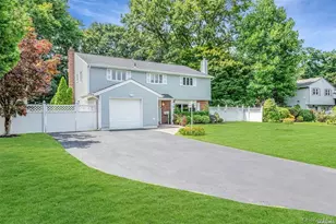 23 Barry Dr, Glen Cove, NY 11542 - Photo 2