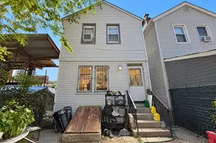 90-71 178th St, Jamaica, NY 11432 - Photo 2
