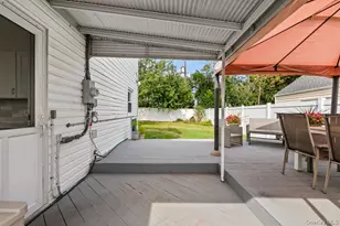 61 Hollyhock Rd, Levittown, NY 11756 - Photo 24