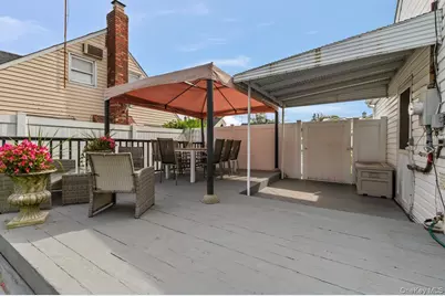 61 Hollyhock Road, Levittown, NY 11756 - Photo 26