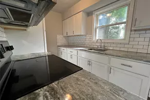 55 Carroll St, Poughkeepsie, NY 12601 - Photo 2