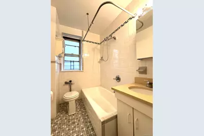 141-35 79th Avenue #2M, Kew Gardens, NY 11367 - Photo 4