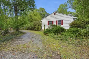 31 Woodland Dr, East Islip, NY 11730 - Photo 34