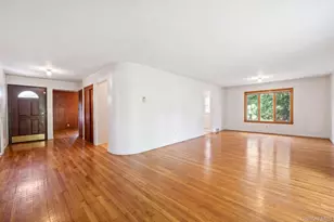 31 Woodland Dr, East Islip, NY 11730 - Photo 2
