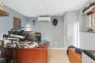 1650 James St, Merrick, NY 11566 - Photo 32