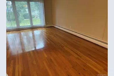 22 Cedar Street, Syosset, NY 11791 - Photo 8