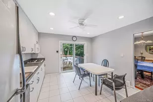 3 Oasis Pl, East Northport, NY 11731 - Photo 16