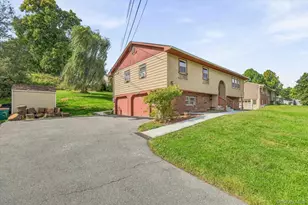 5 Bird Ln, Poughkeepsie, NY 12603 - Photo 4