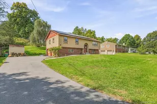 5 Bird Ln, Poughkeepsie, NY 12603 - Photo 2