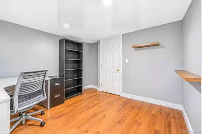 9 Cortelyou Street W, Huntington Station, NY 11746 - Photo 28