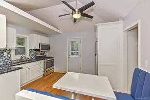 31 East St, Flanders, NY 11901 - Photo 4