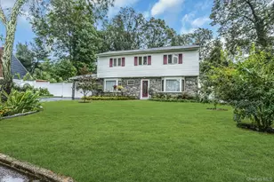 22 Rolling Hills Dr, Huntington Station, NY 11746 - Photo 2