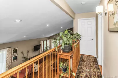 22 Rolling Hills Drive, Huntington Station, NY 11746 - Photo 12