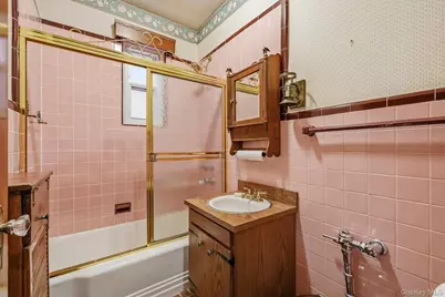 1824 Pilgrim Avenue, Bronx, NY 10461 - Photo 14